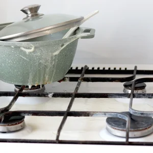 angebranntes essen retten suppen und soßen