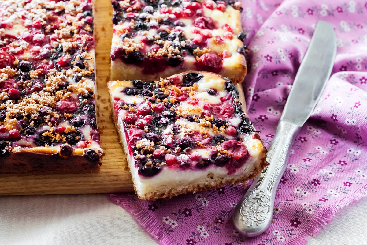 beerenkuchen mit hüttenkäse knusprig und cremig