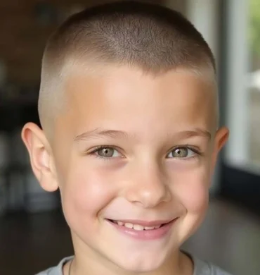 Buzz Cut Frisur für kurze Haare für Jungs