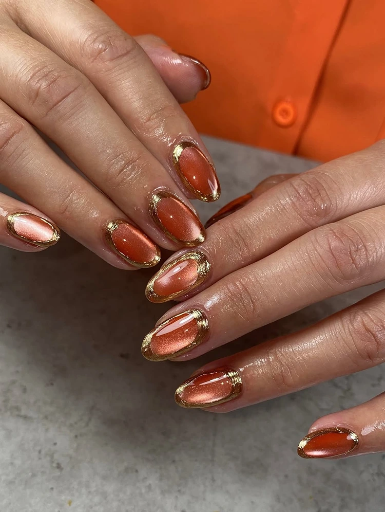 cat eye effect september nägel 2025