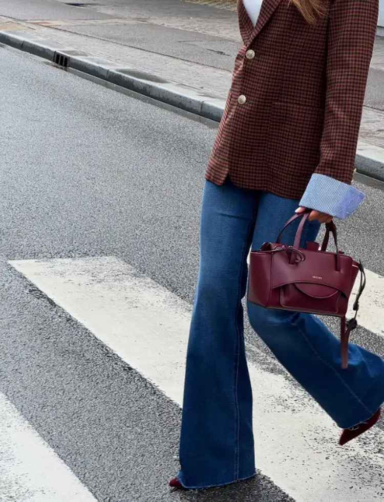 dezenter look mit damenblazer