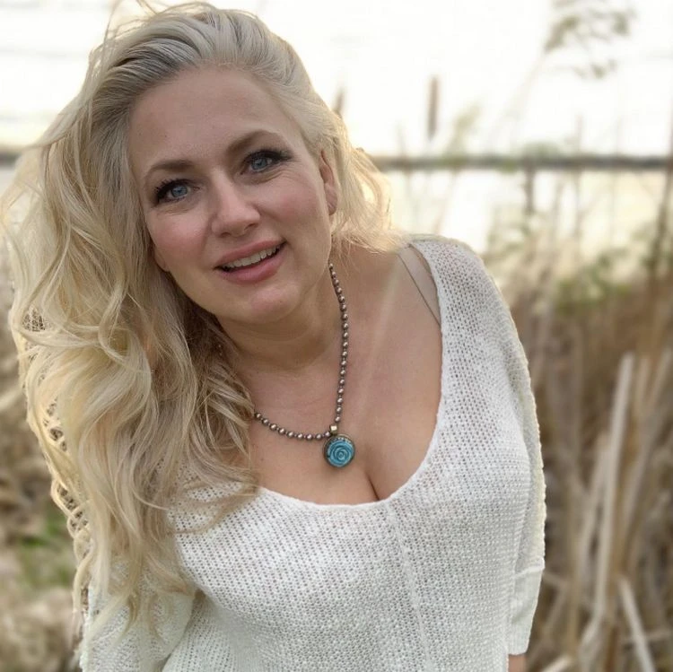 die schnellen lösungen für zwischendurch ansatzsprays und haarmascara