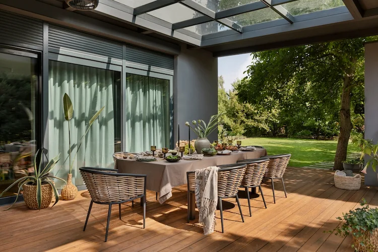 Essplatz im Freien gestalten Tipps für die Sessel 