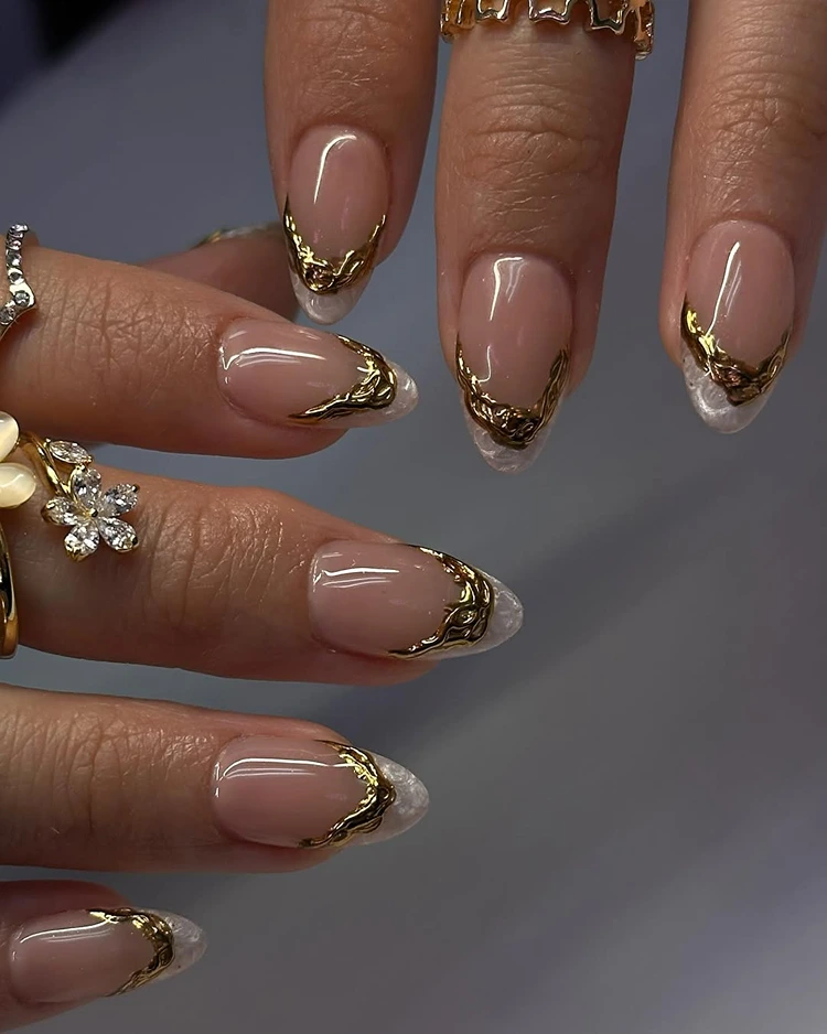 french nails mit gold chrome akzenten