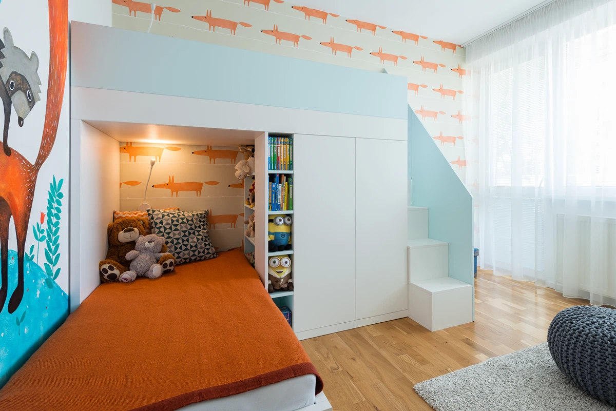 gemütliche lese und spielecke unter dem hochbett