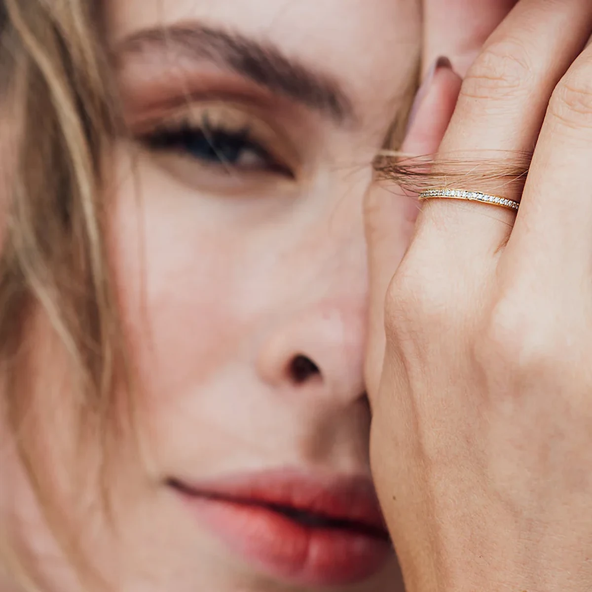 Eternity Verlobungsring mit Band mit Diamanten