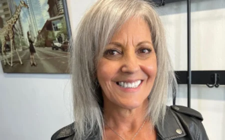 grey blending frisuren flotte frisuren 2025, um den grauen haaransatz modern zu kaschieren!