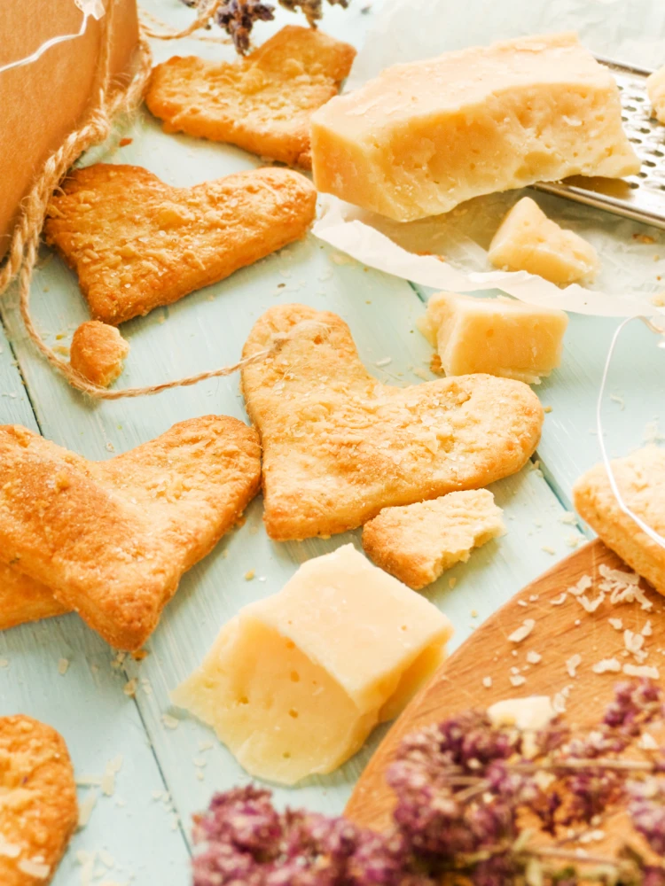 köstliche parmesan kekse mit italienischen kräutern