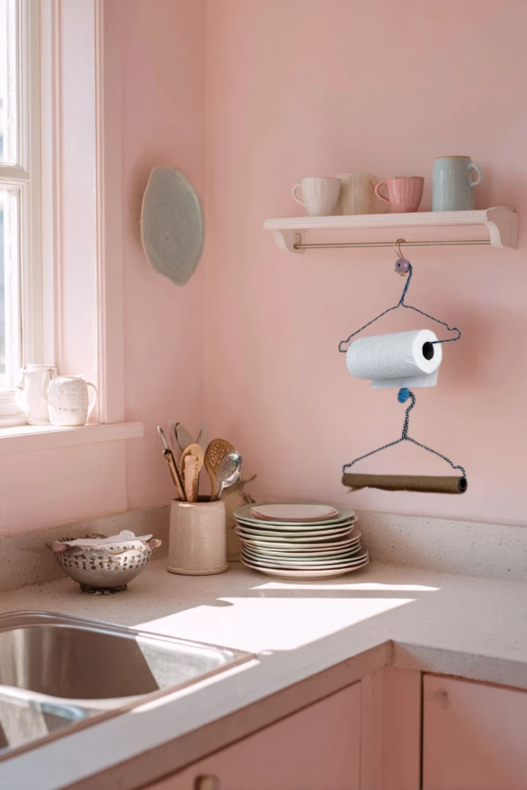 küchenpapierhalter aus kleiderbügel