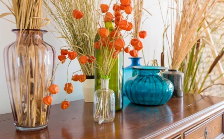 lampionblume in der vase herbstliche deko