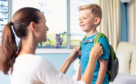 mama und kind am ersten schultag
