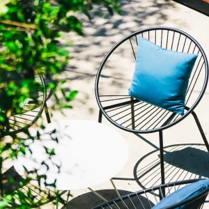 Moderne Gartensessel als Akzent im Wohnbereich