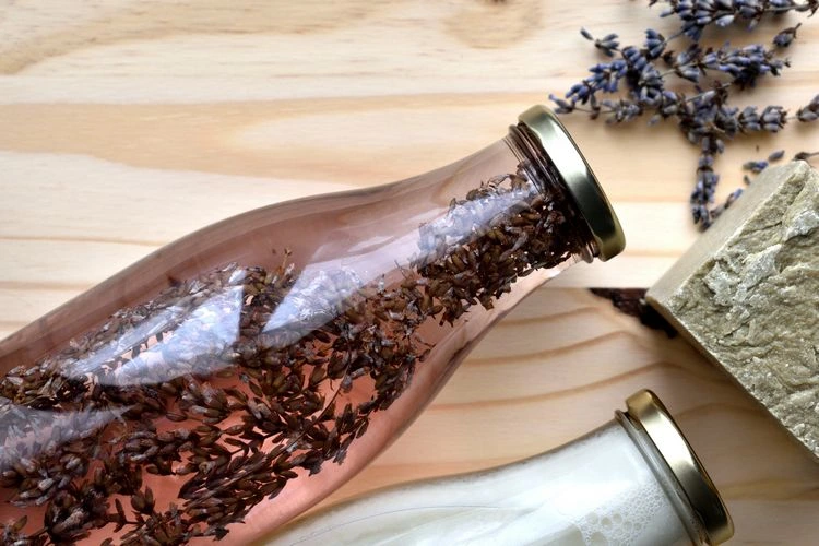 rezept für lavendelessig wie man ihn auf einfache weise selber herstellt