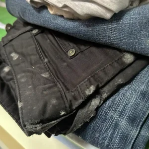 schimmelflecken aus kleidung entfernen wie sie ihren stoff wieder wie neu bekommen können!