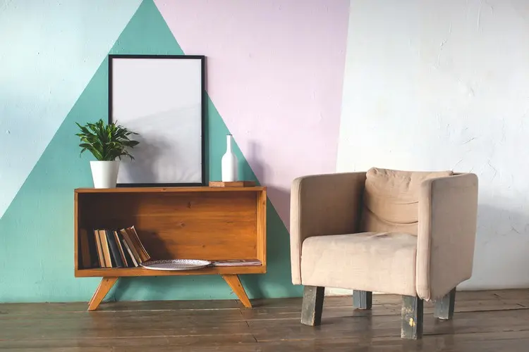 Wände modern streichen - Geometrische Muster in beliebigen Farben sind beliebt