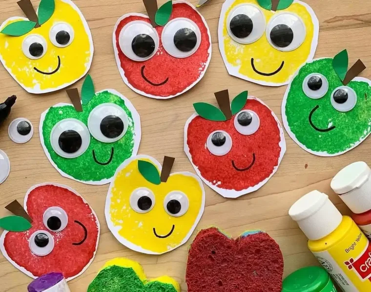 Apfel stempeln selber machen mit Schwamm