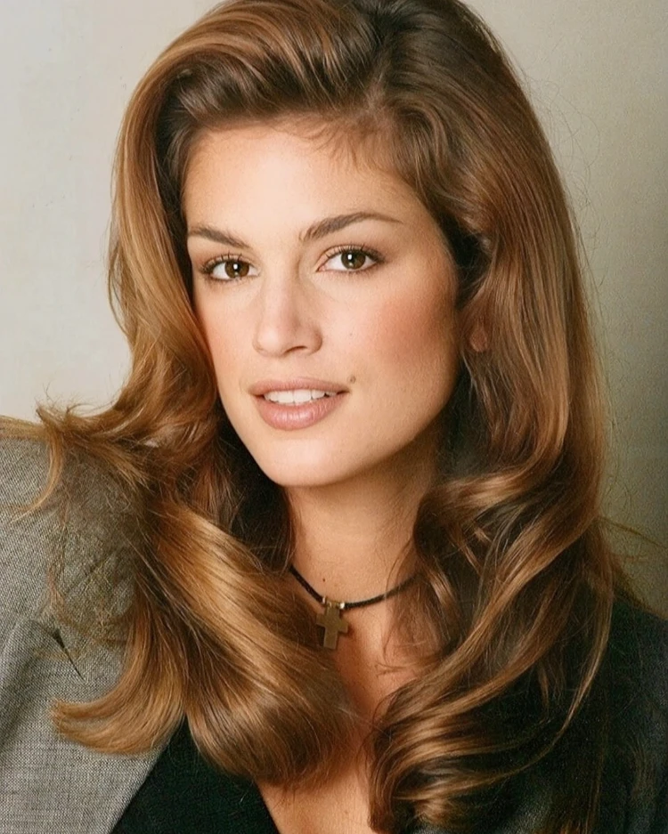 die voluminöse 90er jahre föhnfrisur von cindy crawford