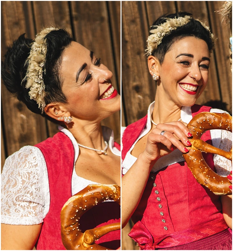 dirndl frisur mit kurzem haar und trockenblumen haarreif – elegante wiesn idee