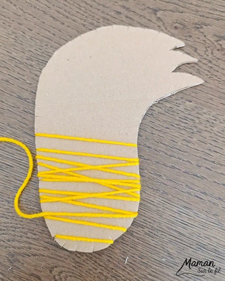 eichhörnchen schwanz mit garn umwickeln