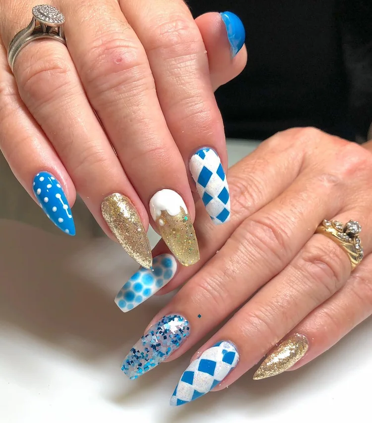 Glitzer Nails Ideen für Acrylnägel zum Oktoberfest