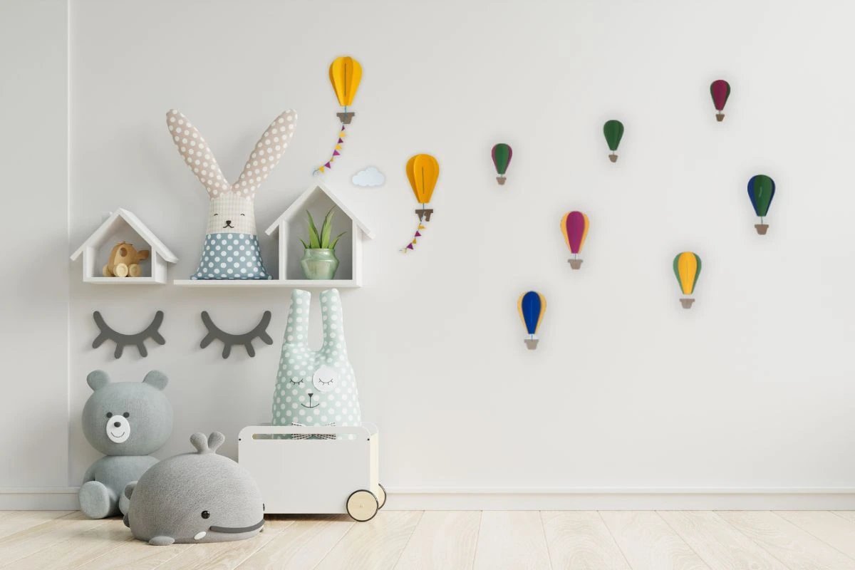 Heißluftballon fürs Kinderzimmer basteln und Wände dekorieren