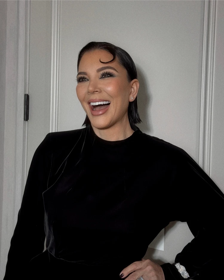 kris jenner slicked back mid length bob retro