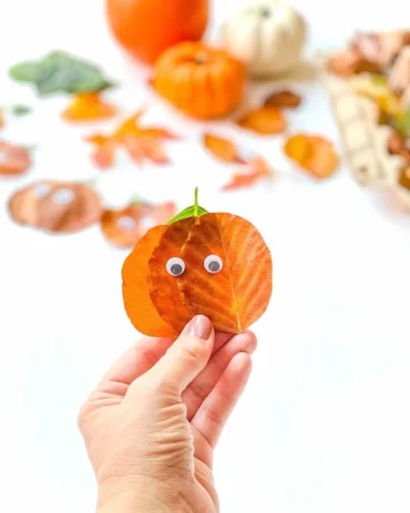 Basteln mit Kleinkindern im Herbst Zierkürbisse