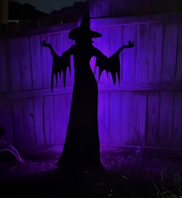 Beliebige Farben zum Beleuchten verwenden für schaurige Effekte