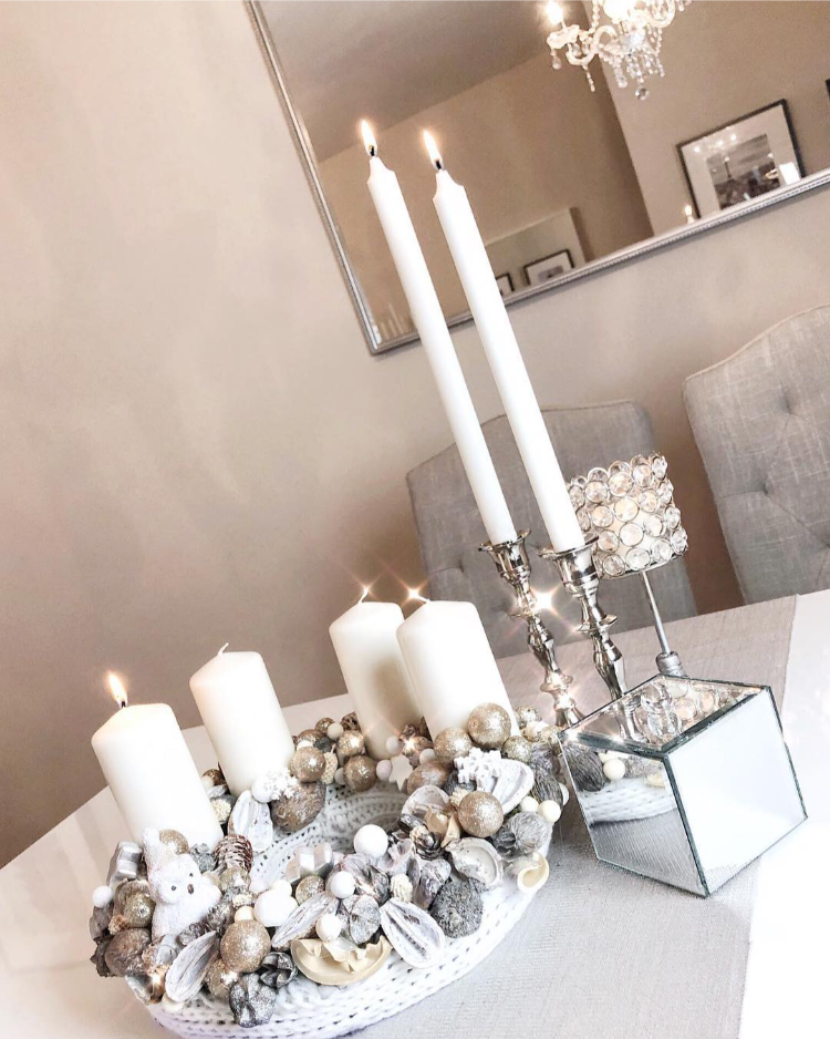 eleganter adventskranz in silber