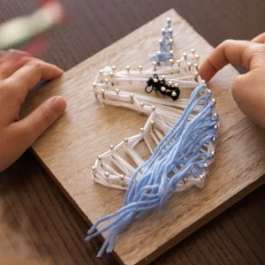 Fadenbild mit Einhorn selber machen mit Kindern