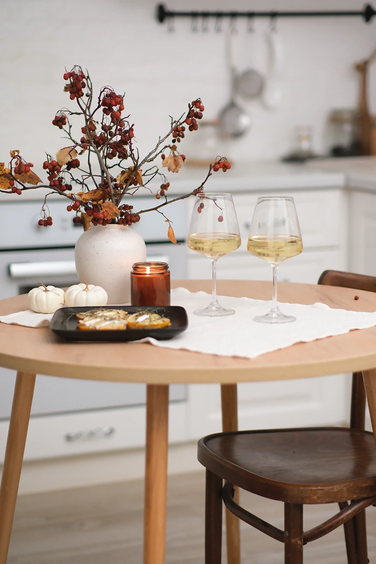 gemütliche herbststimmung in der küche