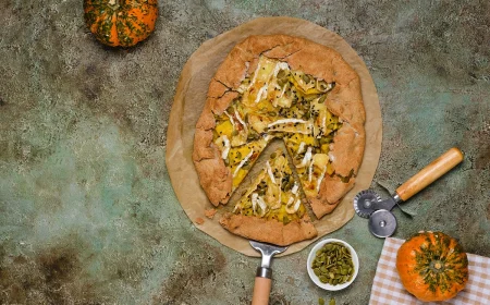 Glutenfreie Galette mit Buchweizen, Butternut-Kürbis, Brie und Kürbiskernen backen