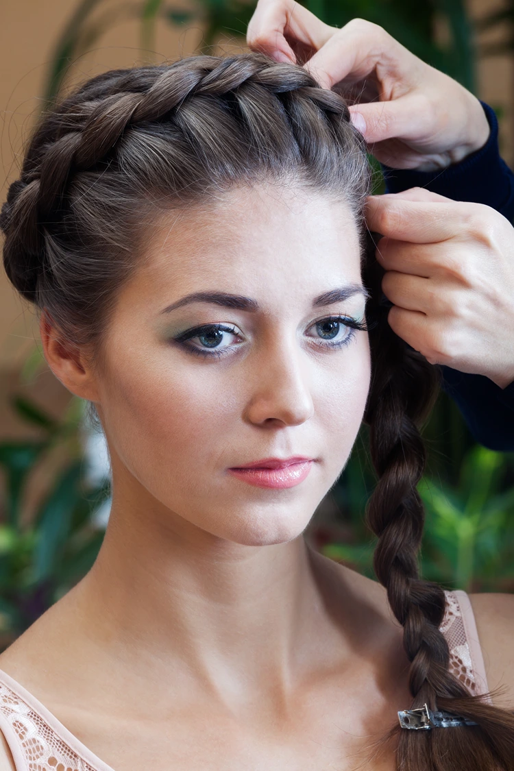 haarkranz flechten anleitung dutch braid um den kopf flechten