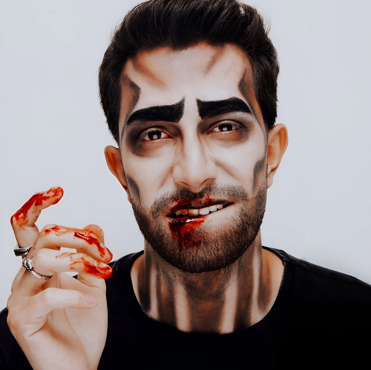 Halloween Make Up für Männer mit Bart - Diese Produkte brauchen Sie