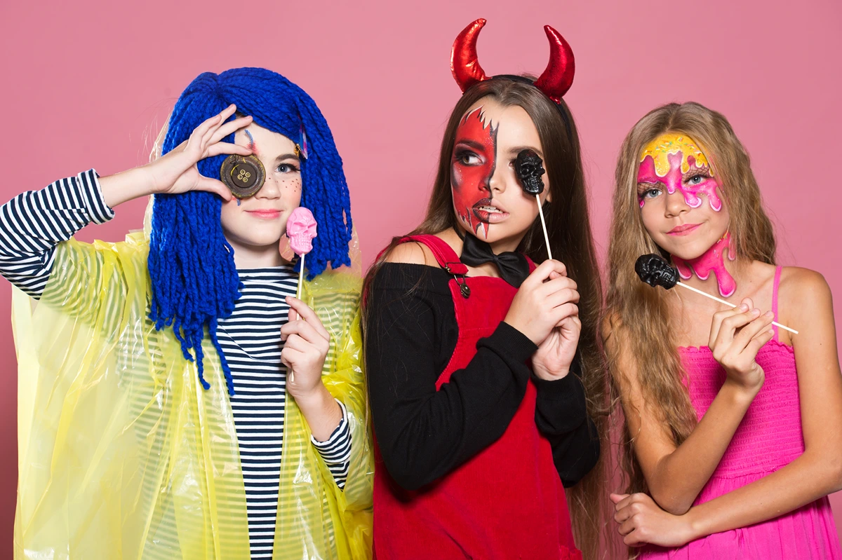 Halloween-Make-up für Teenager selber machen - Candy Girl und Teufel