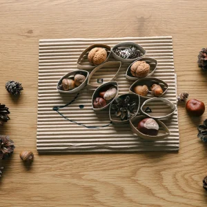 Igel mit Walnüssen, Zapfen, Kastanien und Eicheln gestalten