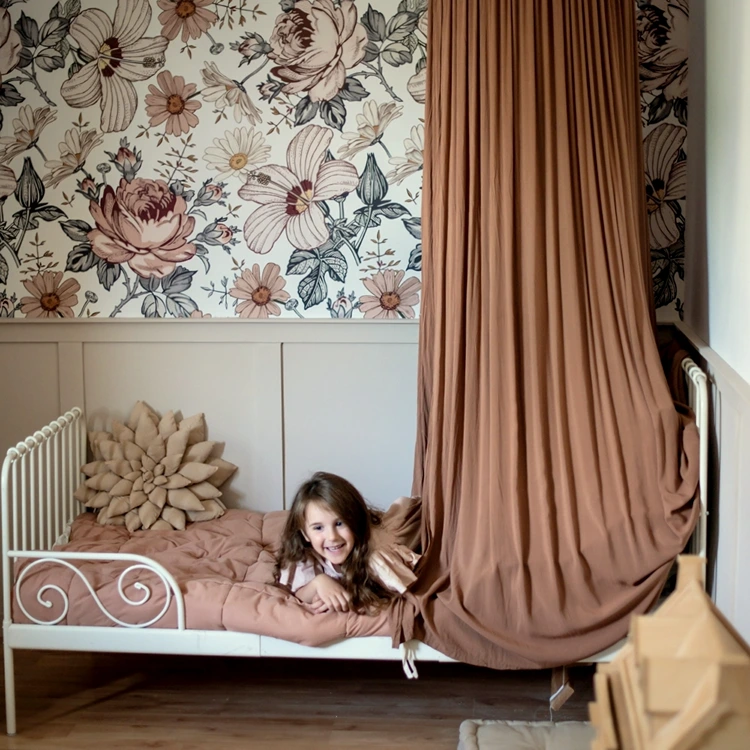 Mädchenzimmer mit Blumen als Motive sind besonders romantisch und zeitlos