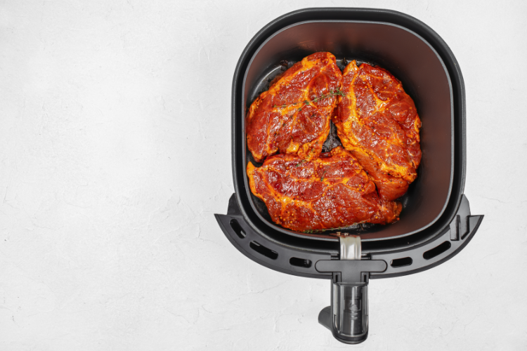 mariniertes schweinenackensteak in der heißluftfritteuse