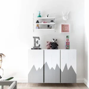 Schrank im Babyzimmer mit Mustern bemalen Ideen