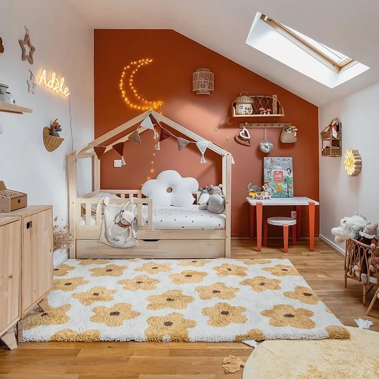 stoffgirlande für hausbett für jungen kinderzimmer