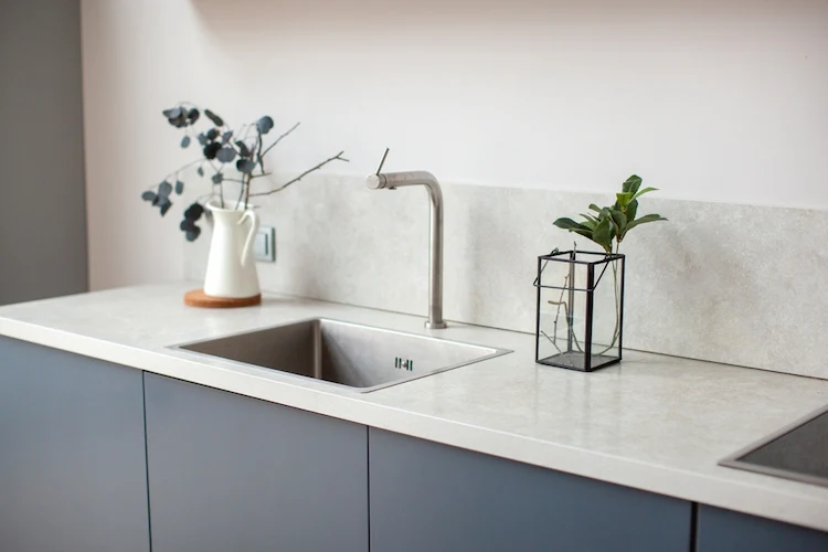 Welches Material für die Arbeitsplatte wählen