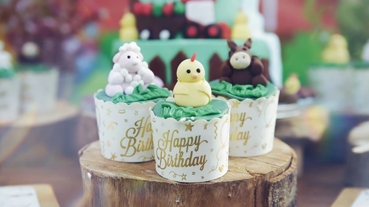 Desserts thematisch gestalten für die beste Partystimmung