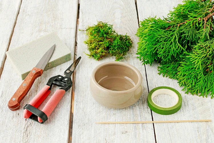 Materialien für den selbstgemachten Mini-Tannenbaum