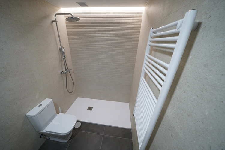 indirekte Beleuchtung im Badezimmer