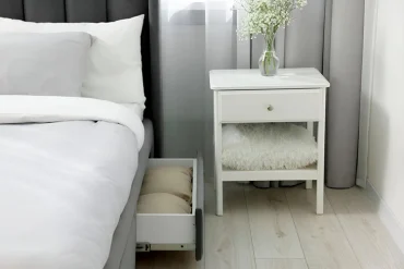 Betten mit Schubläden brauchen Platz zum Ausziehen