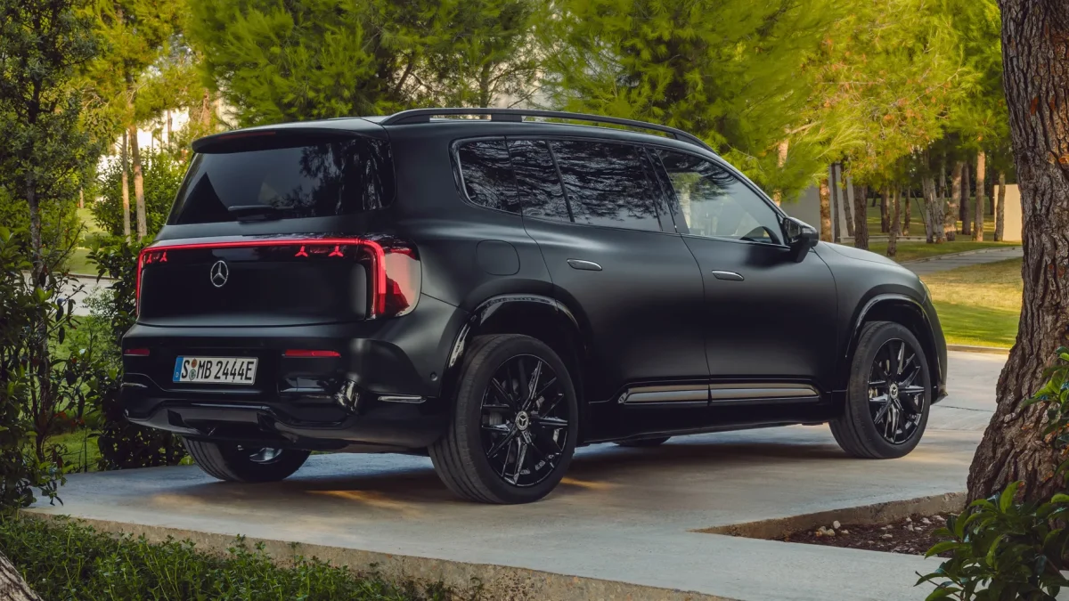 warum der neue mercedes benz glb eq ideal für frauen über 50 ist 8