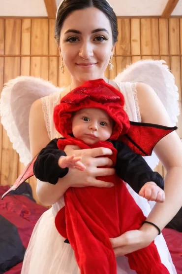 Babykostüm Teufel für das Faschingsfest passend zur Mutter Engel