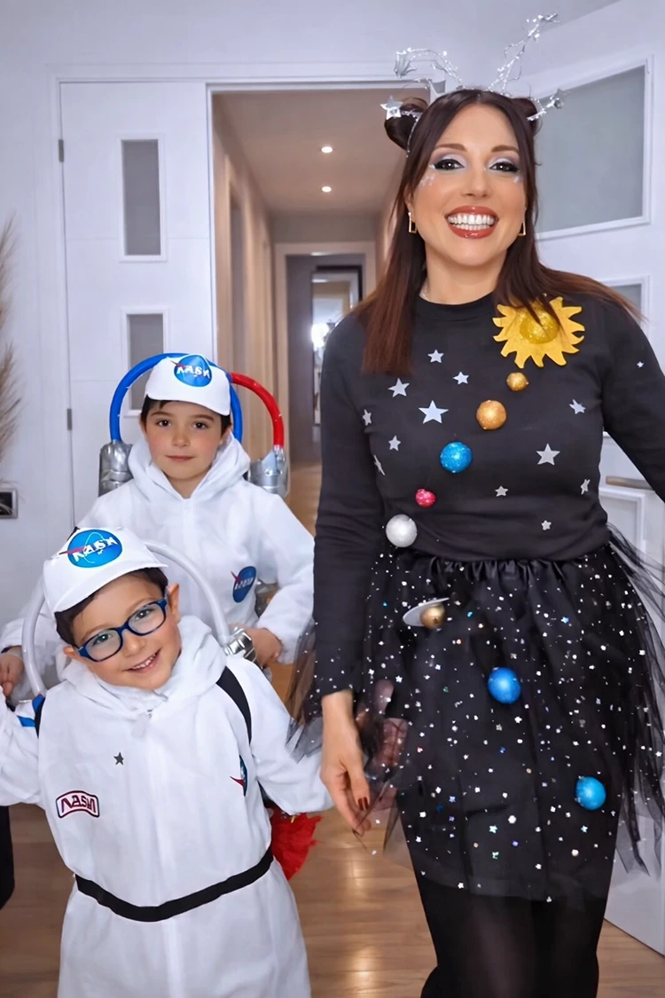Kinder als Astronauten verkleiden und Galaxie für Damen kreieren