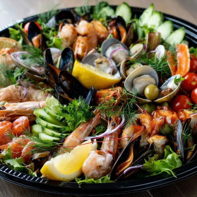 Leckere Ideen für festliche Platten mit Meeresfrüchten