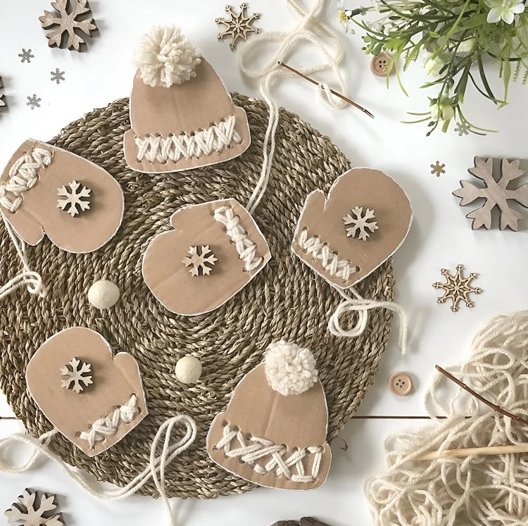 Mützen und Handschuhe basteln im Kindergarten im Winter